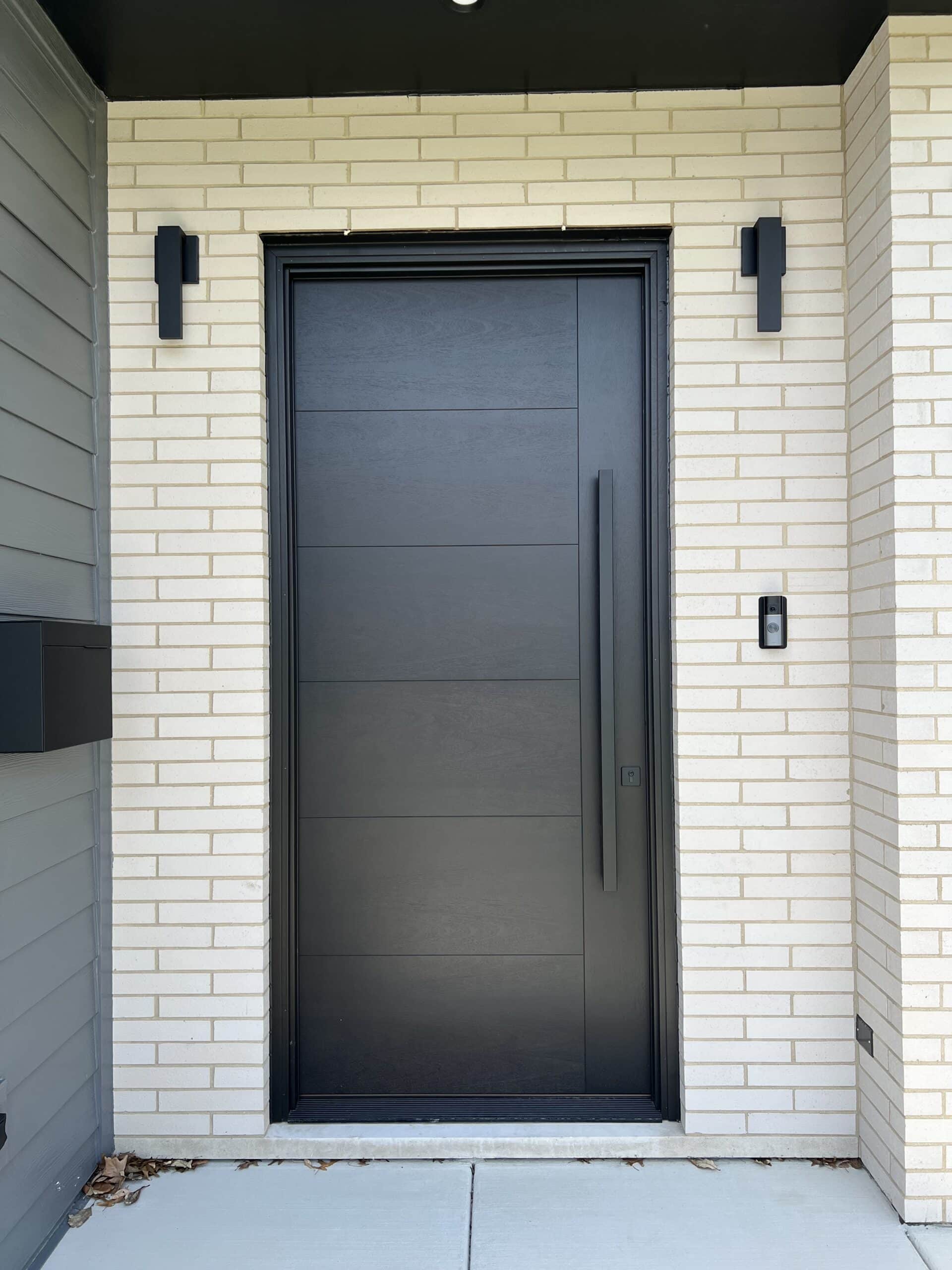 Ingram entry door detail close